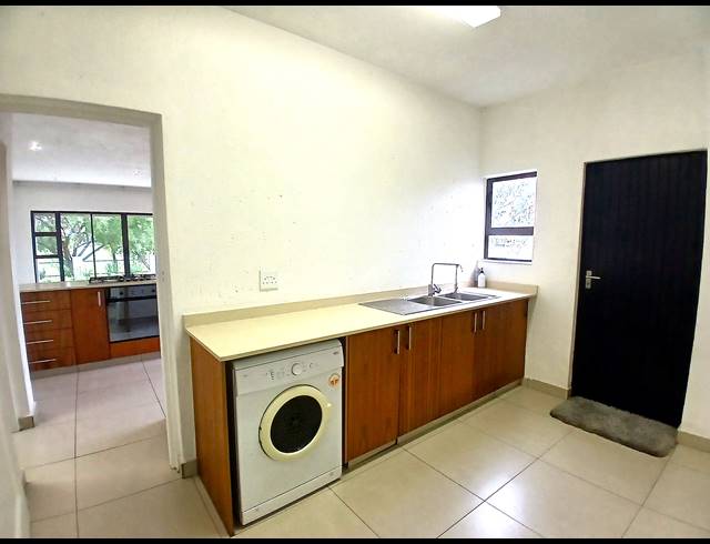 4 BEDROOM GOLF ESTATE FOR SALE IN BLUE VALLEY GOLF ESTATE